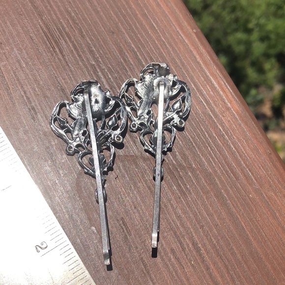 Vintage inspired hair twin pins - Picture 4 of 6